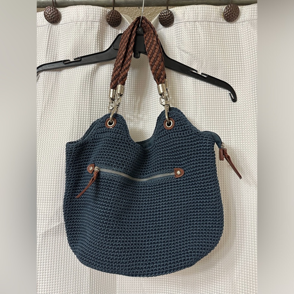 Blue and Brown Shoulder Bag with Textured Knit Design